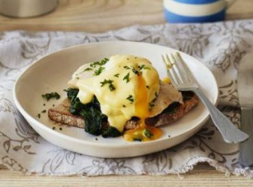 landscape-1486133517-cl-301116-haddock-hollandaisesauce-039d2-preview