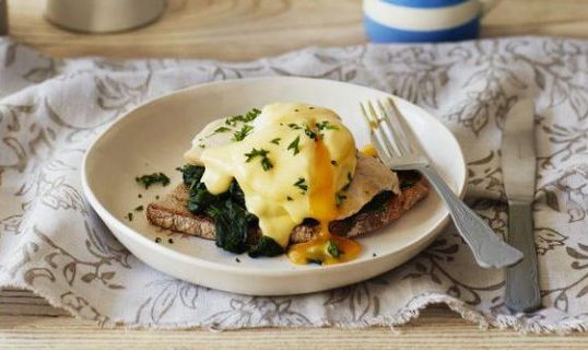 landscape-1486133517-cl-301116-haddock-hollandaisesauce-039d2-preview