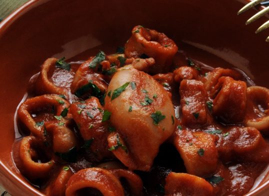 Loligo vulgaris Calamari al sugo ft81027903