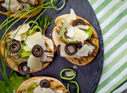 anchovy and olive crostini