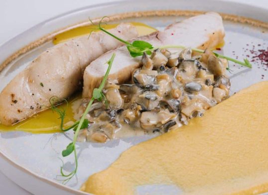 hake fillet with creamy mushroom sauce