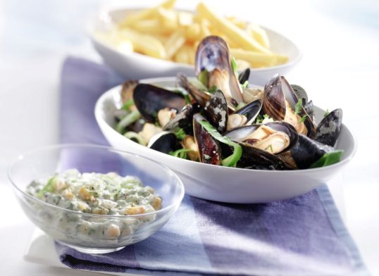 mussels with cider and apple