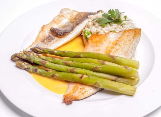 pan seared sea bass with asparagus