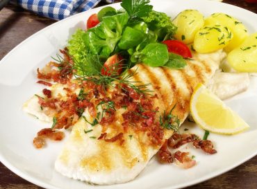 plaice with bacon and mushroom sauce
