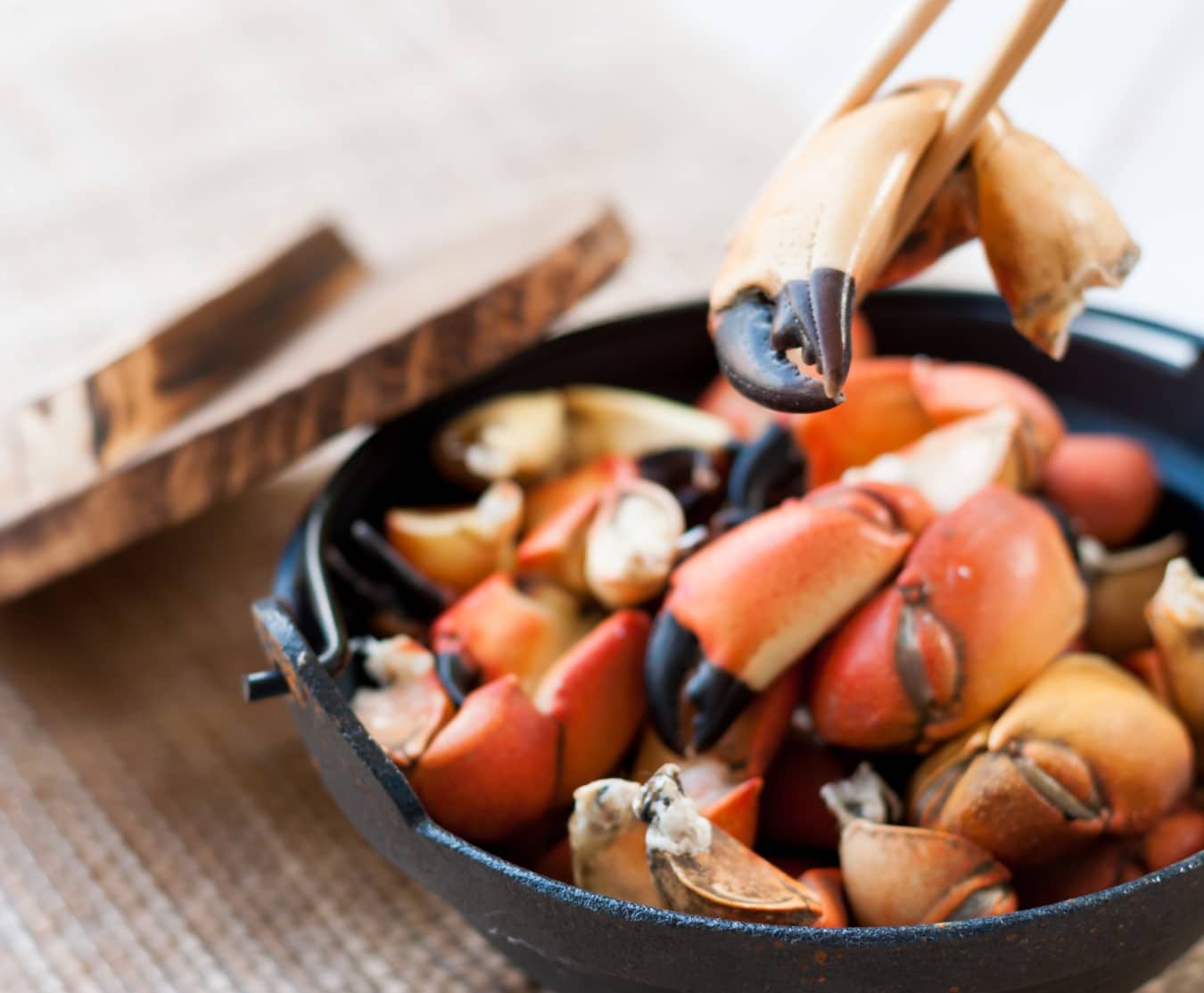cooked crab claws 1kg