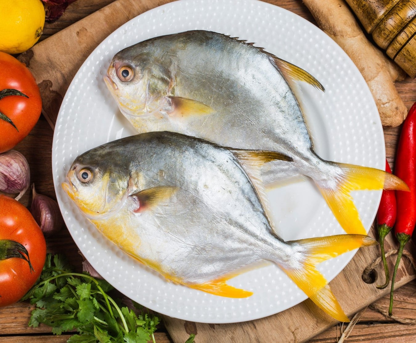 golden pomfret 300 350g