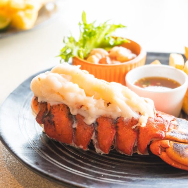 lobster tail 300 330g each